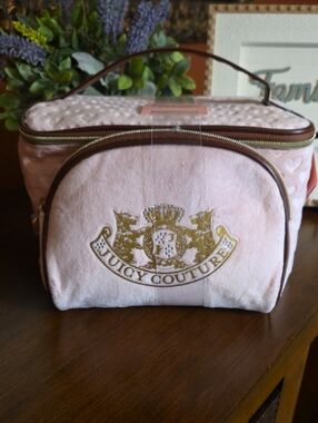 Juicy Couture Velvet Travel Cosmetic Case Makeup Bag Set NWT
